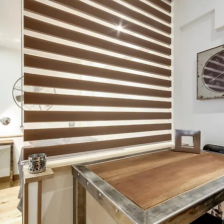 Augustins IV - Charming Studio, Paris Seine-2